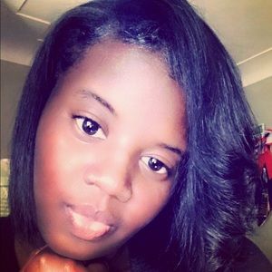 Meet your Posher, Whitney